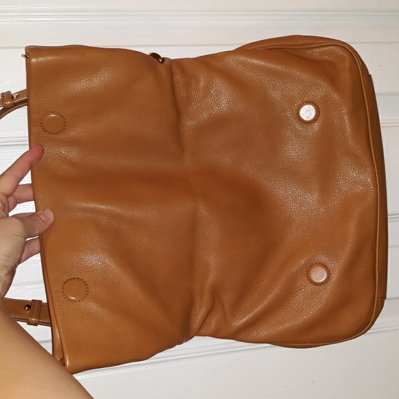 Tory Burch "Amanda" Fold Over Leather Crossbody Bag - Picture 9 of 17